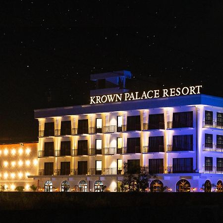Krown Palace Resort Silvassa Eksteriør billede