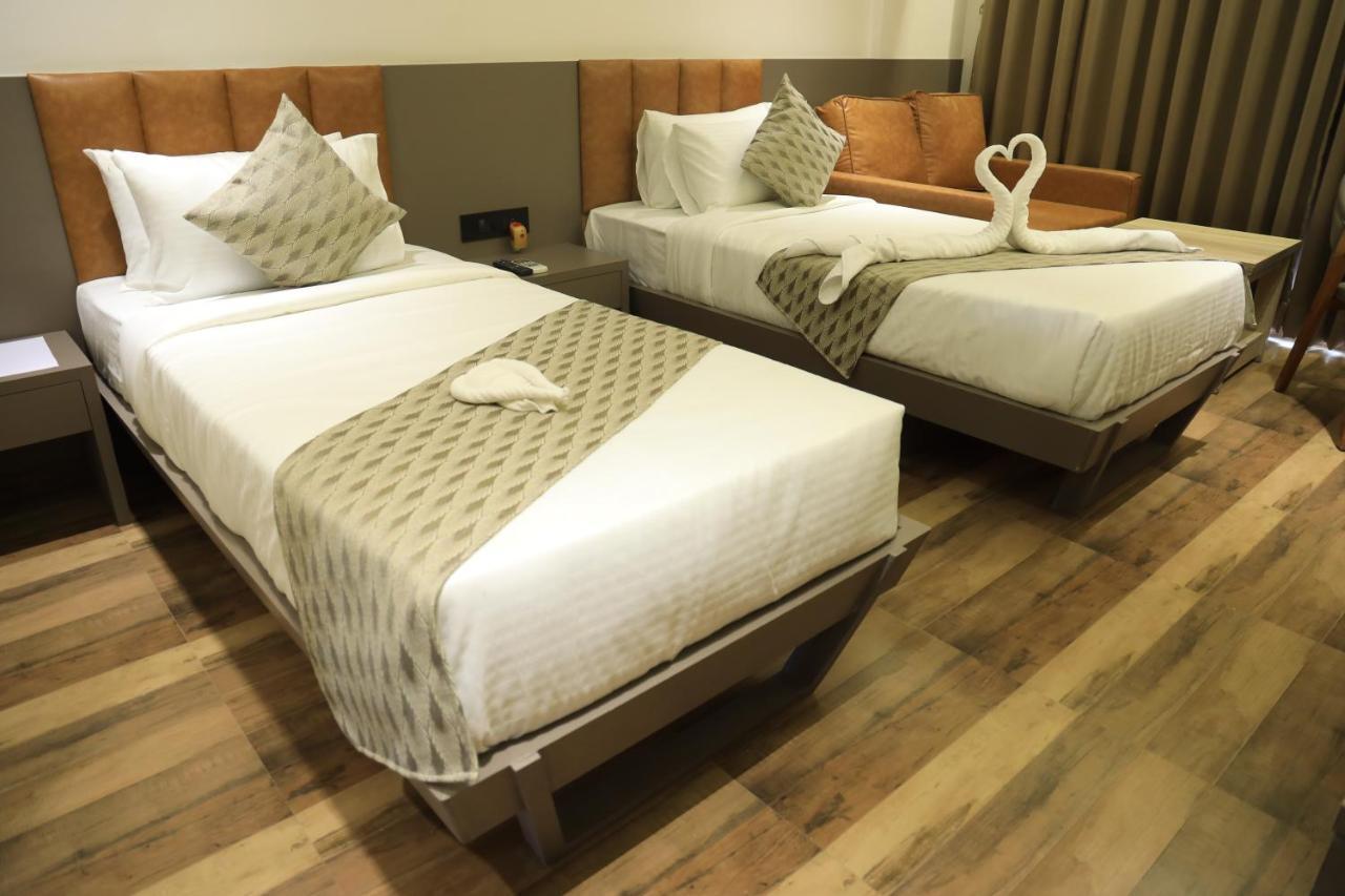 Krown Palace Resort Silvassa Eksteriør billede